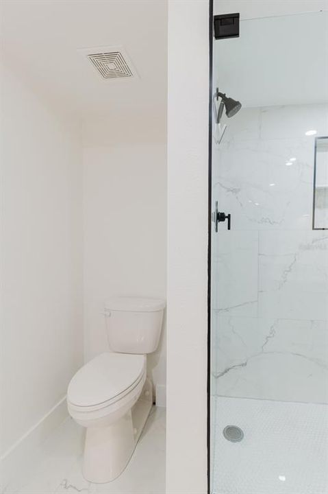 En Venta: $624,900 (2 camas, 2 baños, 1395 Pies cuadrados)