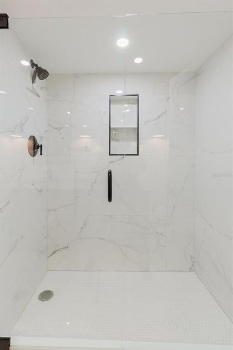 En Venta: $624,900 (2 camas, 2 baños, 1395 Pies cuadrados)