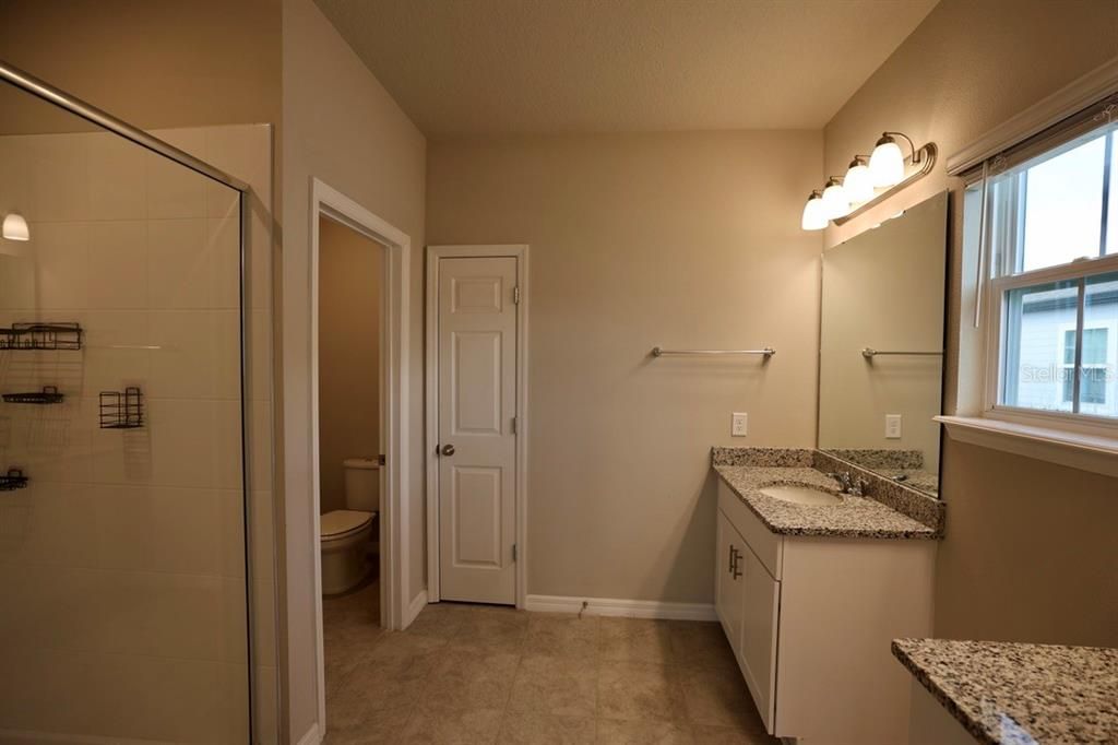 В аренду: $2,500 (4 спален, 2 ванн, 2101 Квадратных фут)