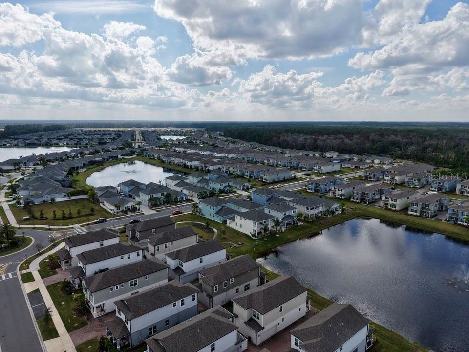 В аренду: $2,500 (4 спален, 2 ванн, 2101 Квадратных фут)