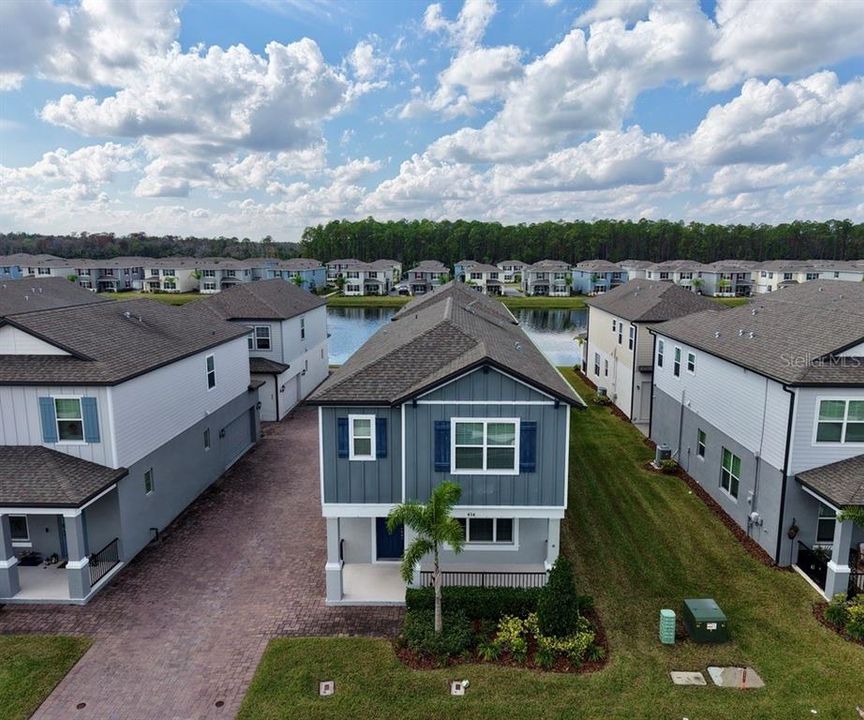 В аренду: $2,500 (4 спален, 2 ванн, 2101 Квадратных фут)