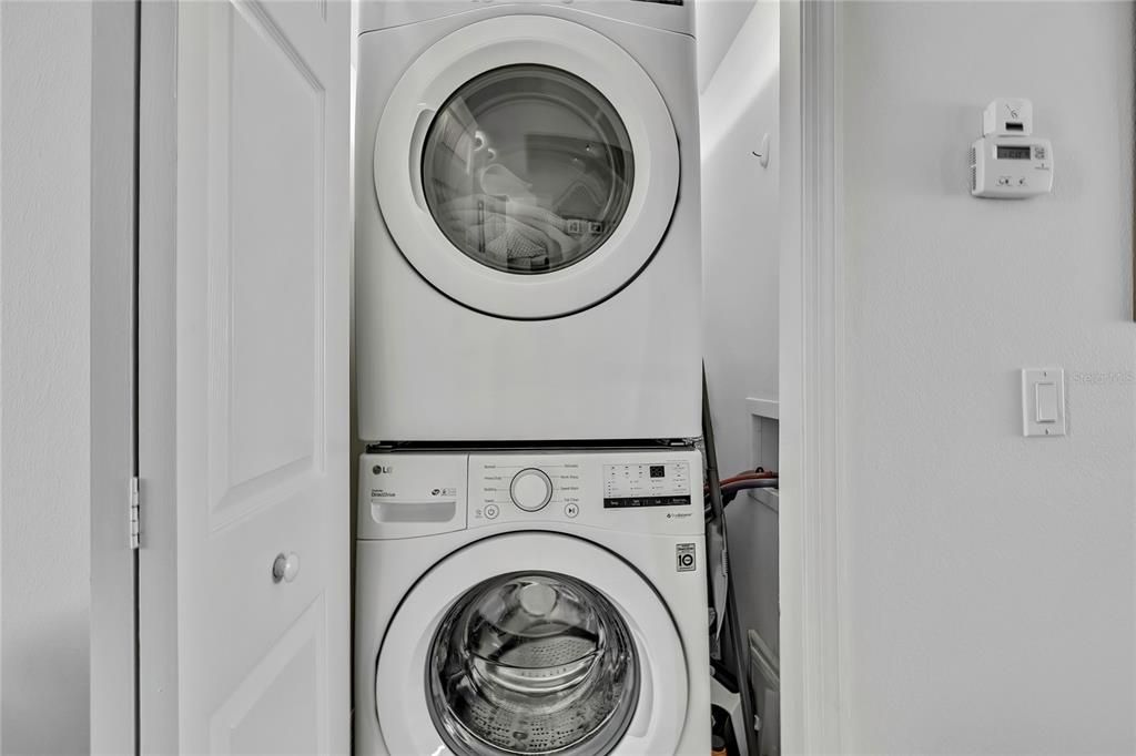 For Sale: $434,000 (3 beds, 2 baths, 1392 Square Feet)