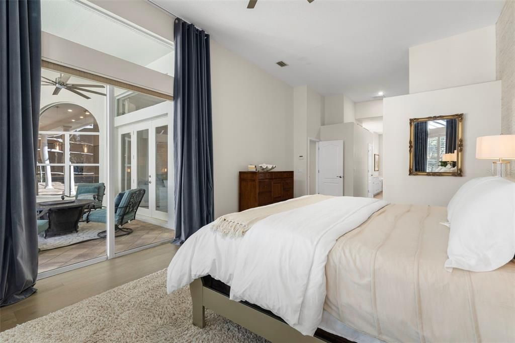 Под контрактом: $925,000 (4 спален, 3 ванн, 3031 Квадратных фут)