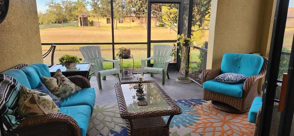 合同活跃: $298,000 (3 贝兹, 2 浴室, 1631 平方英尺)