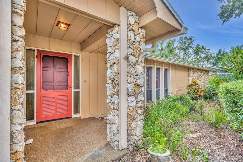 Под контрактом: $2,400 (4 спален, 2 ванн, 2998 Квадратных фут)