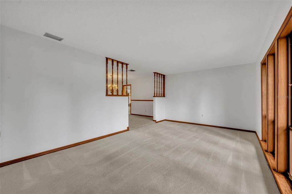 Под контрактом: $2,400 (4 спален, 2 ванн, 2998 Квадратных фут)