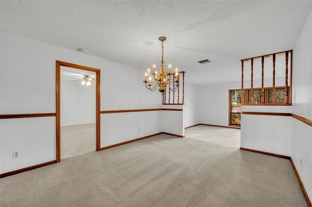 Под контрактом: $2,400 (4 спален, 2 ванн, 2998 Квадратных фут)