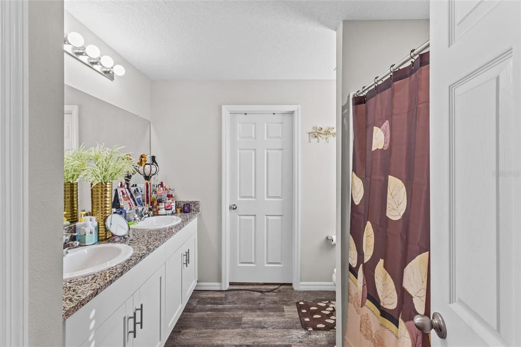 For Rent: $3,500 (4 beds, 2 baths, 2269 Square Feet)