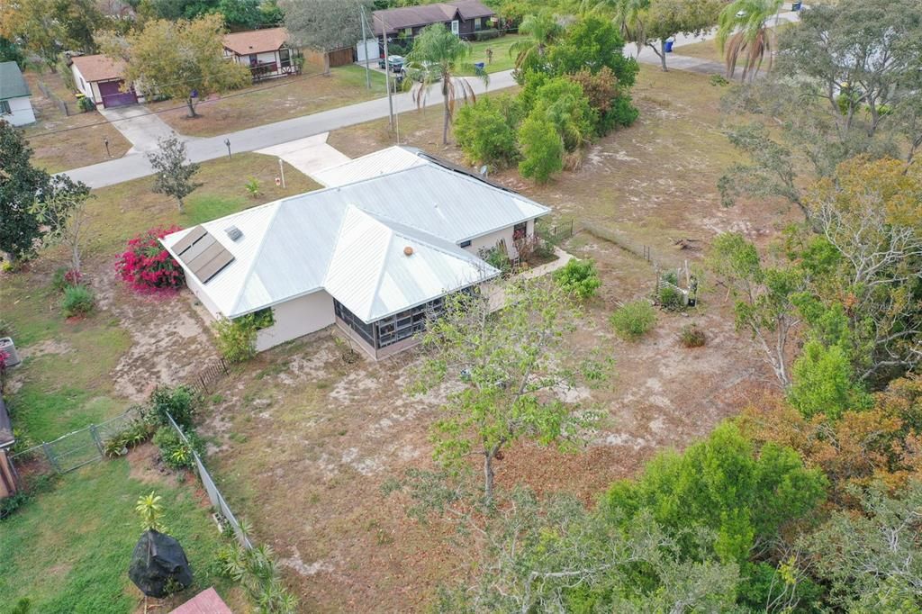 For Sale: $239,990 (2 beds, 2 baths, 1224 Square Feet)