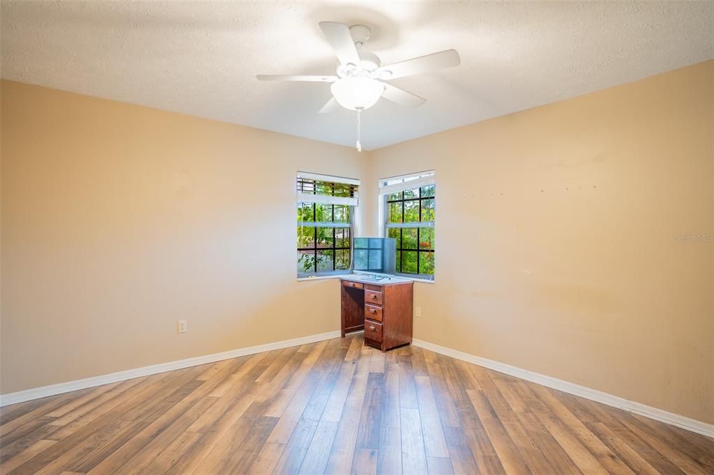 For Sale: $239,990 (2 beds, 2 baths, 1224 Square Feet)