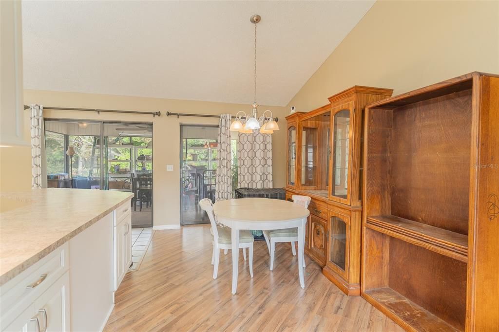 For Sale: $239,990 (2 beds, 2 baths, 1224 Square Feet)