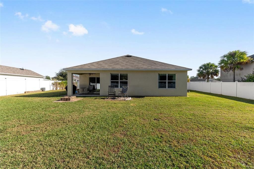 待售: $334,000 (4 贝兹, 2 浴室, 1827 平方英尺)