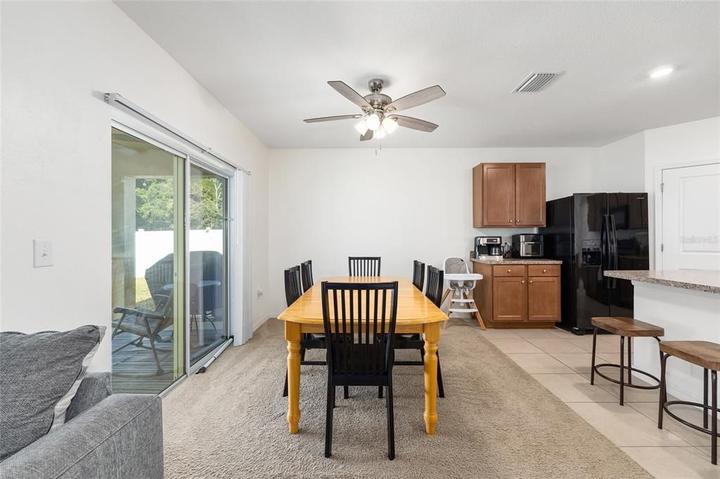 待售: $334,000 (4 贝兹, 2 浴室, 1827 平方英尺)