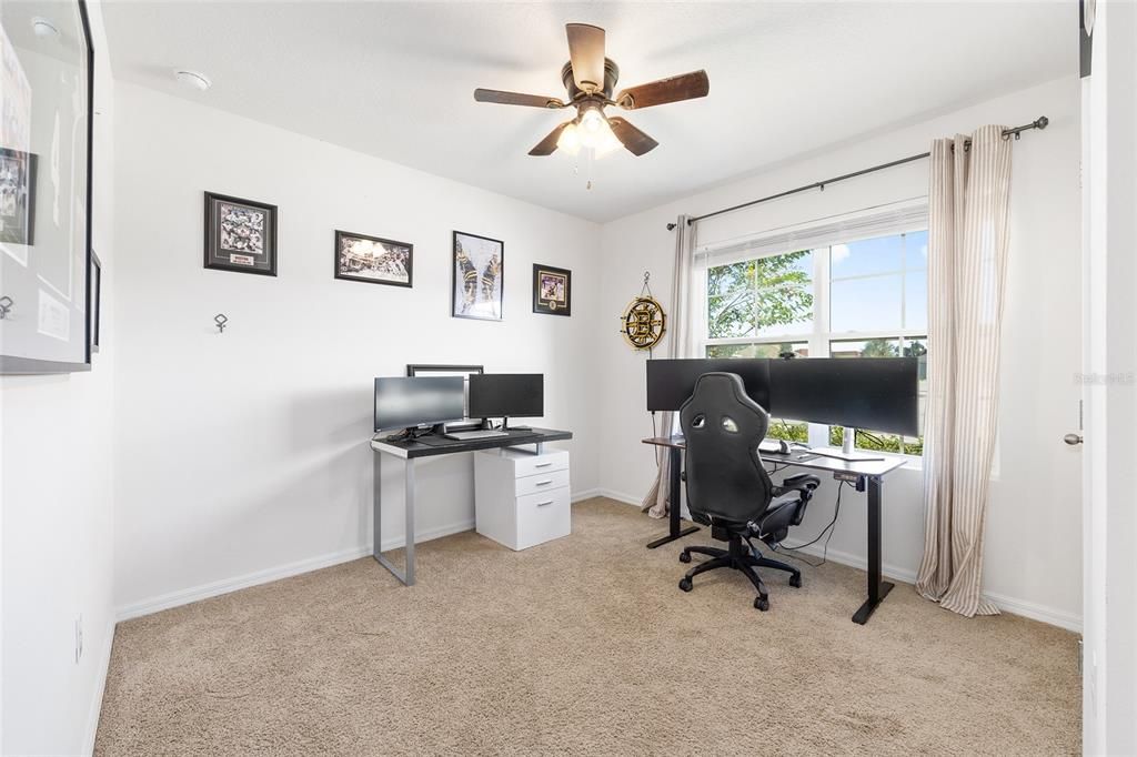 待售: $334,000 (4 贝兹, 2 浴室, 1827 平方英尺)