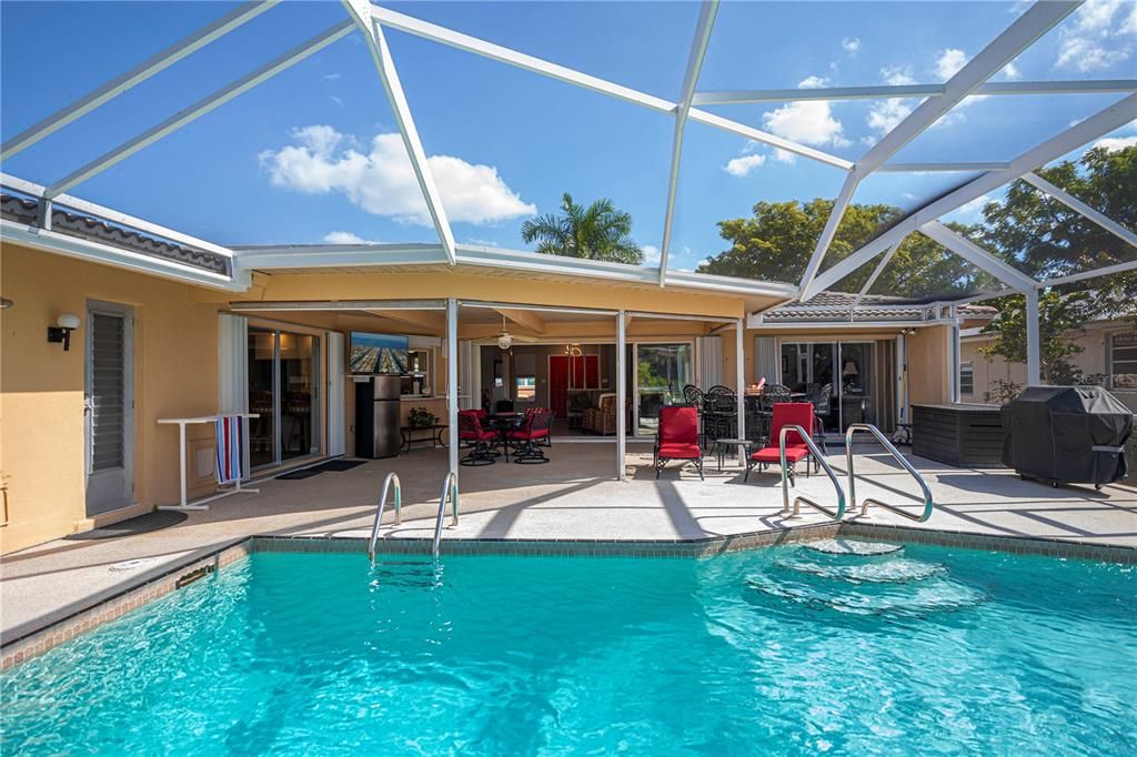 For Sale: $675,000 (4 beds, 2 baths, 2452 Square Feet)