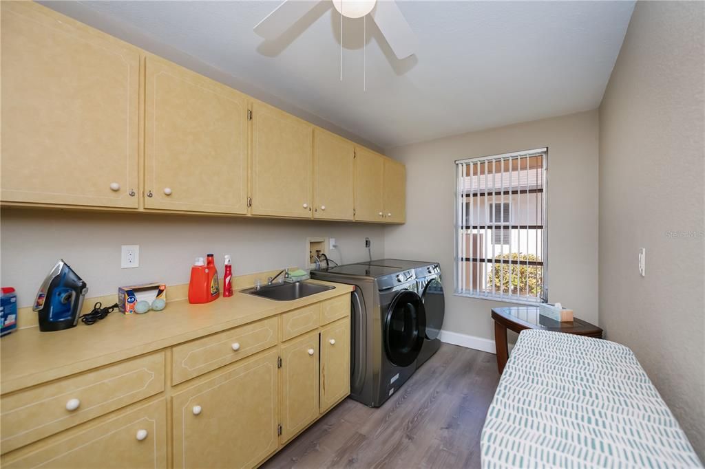 For Sale: $675,000 (4 beds, 2 baths, 2452 Square Feet)