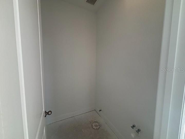 For Sale: $599,990 (4 beds, 3 baths, 2724 Square Feet)