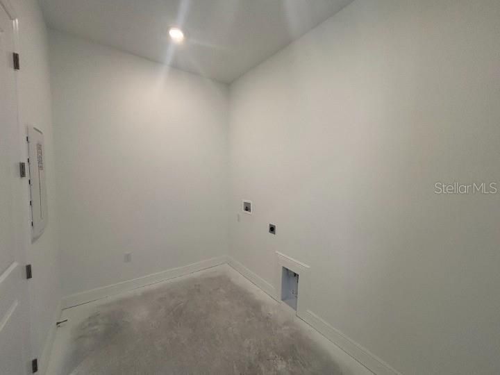 For Sale: $599,990 (4 beds, 3 baths, 2724 Square Feet)