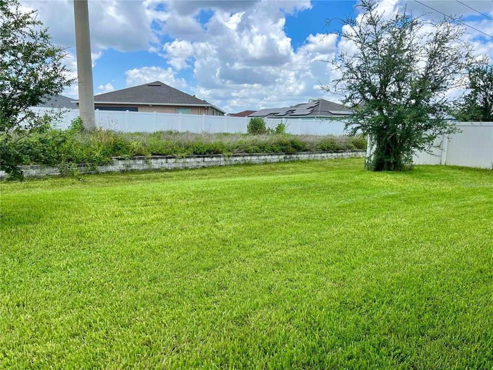 Active With Contract: $2,590 (4 beds, 2 baths, 1846 Square Feet)