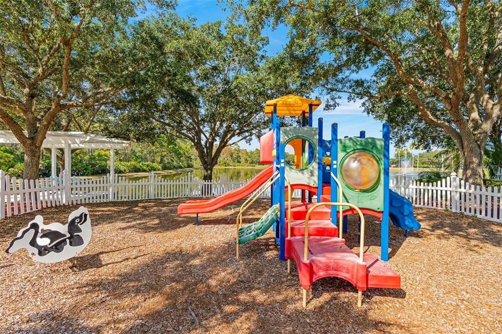 For Sale: $449,900 (4 beds, 2 baths, 1976 Square Feet)