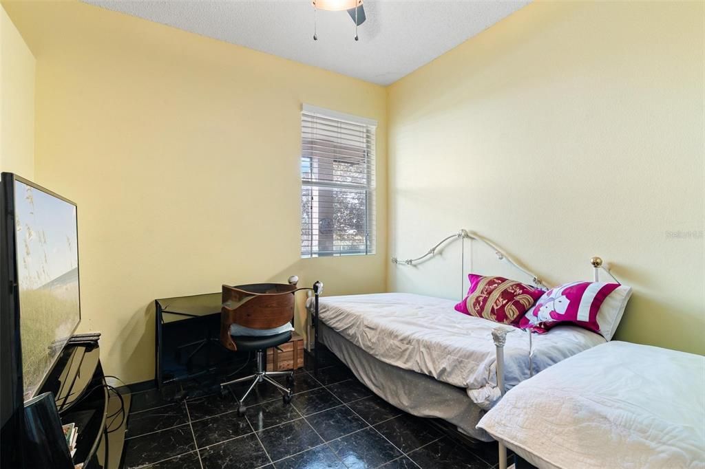 For Sale: $449,900 (4 beds, 2 baths, 1976 Square Feet)