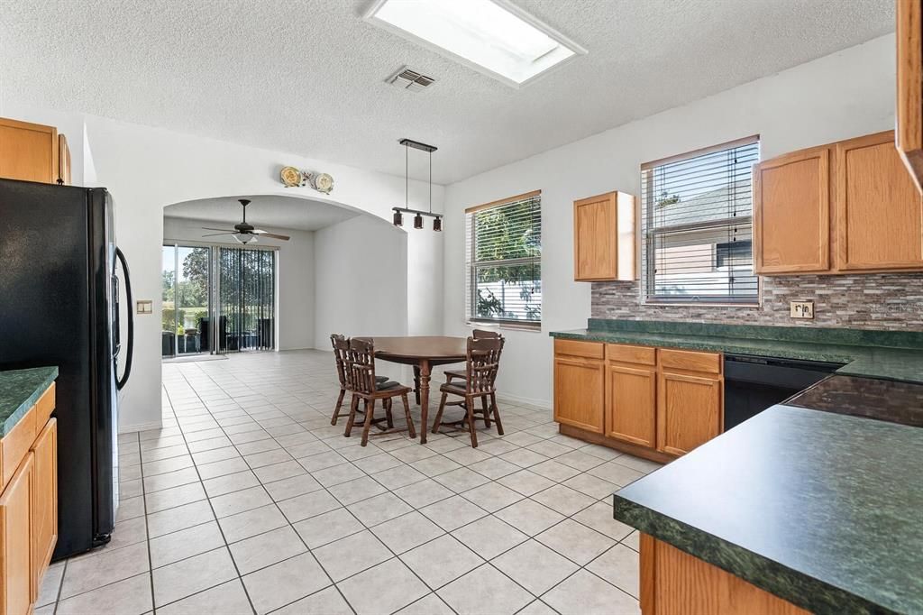 For Sale: $449,900 (4 beds, 2 baths, 1976 Square Feet)