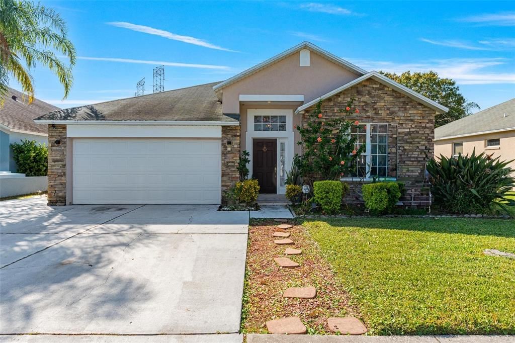 For Sale: $449,900 (4 beds, 2 baths, 1976 Square Feet)