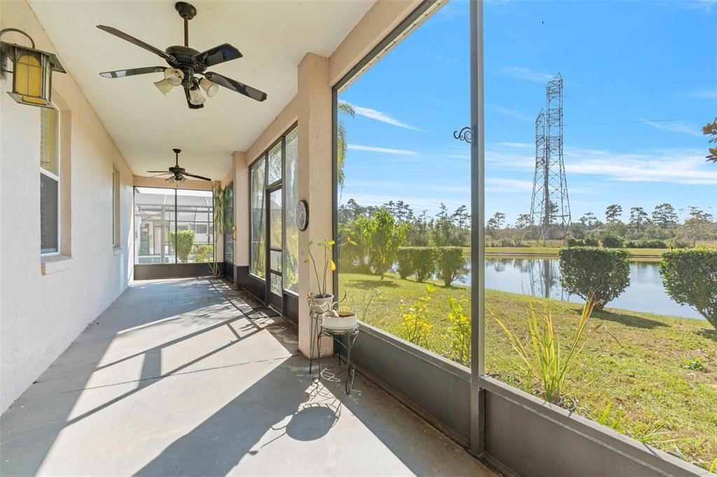 For Sale: $449,900 (4 beds, 2 baths, 1976 Square Feet)