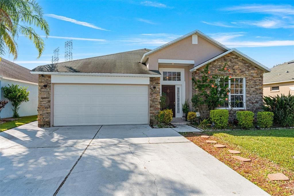 For Sale: $449,900 (4 beds, 2 baths, 1976 Square Feet)