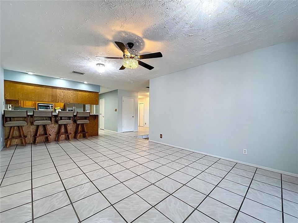 For Rent: $3,300 (4 beds, 3 baths, 2692 Square Feet)