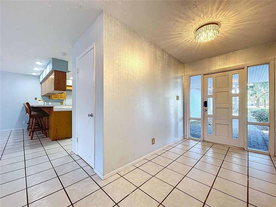 For Rent: $3,300 (4 beds, 3 baths, 2692 Square Feet)