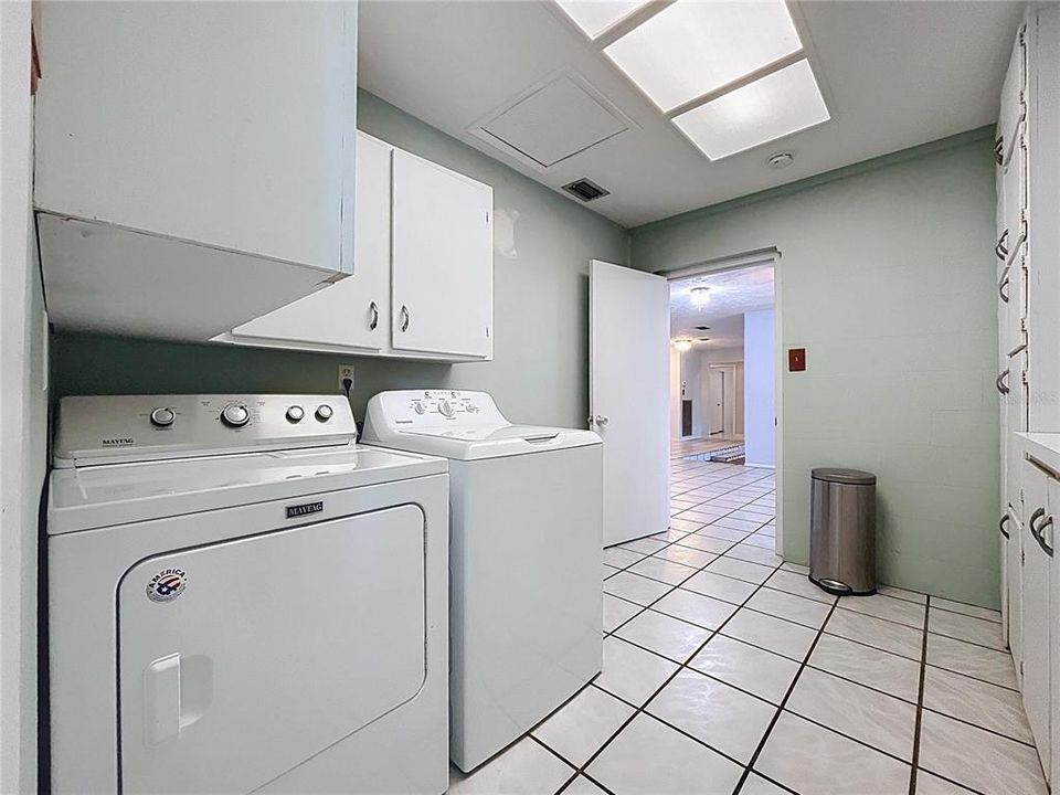 For Rent: $3,300 (4 beds, 3 baths, 2692 Square Feet)