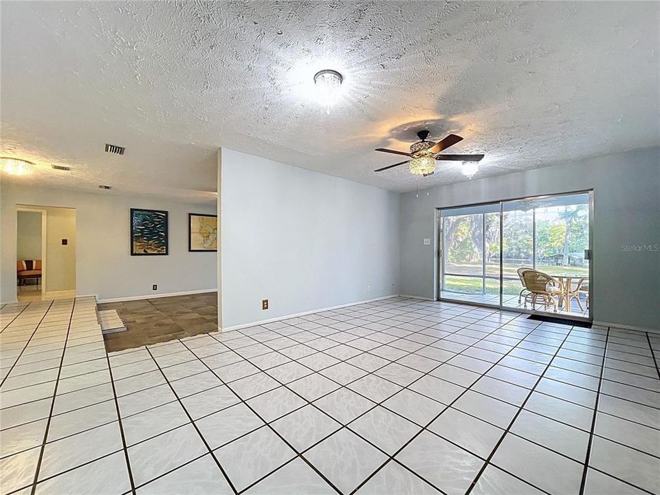 For Rent: $3,300 (4 beds, 3 baths, 2692 Square Feet)