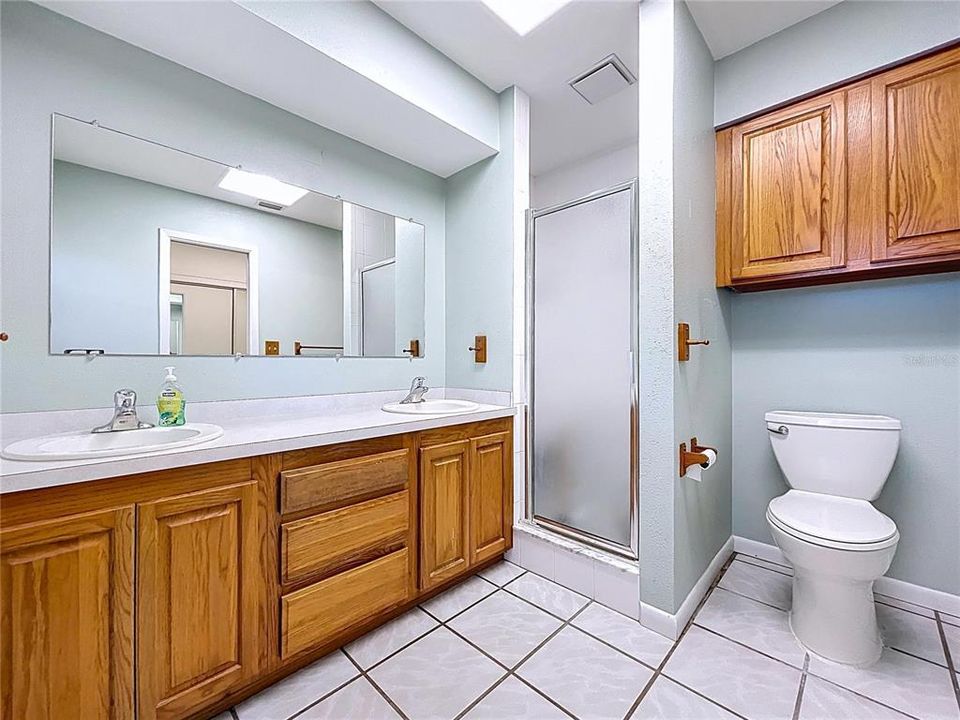 For Rent: $3,300 (4 beds, 3 baths, 2692 Square Feet)