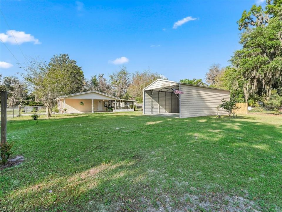 Active With Contract: $284,500 (2 beds, 1 baths, 1230 Square Feet)