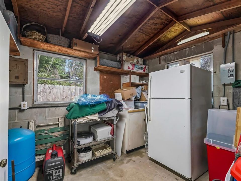 Active With Contract: $284,500 (2 beds, 1 baths, 1230 Square Feet)