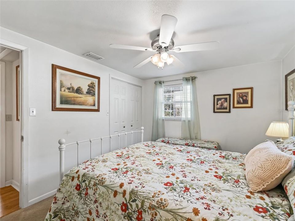 Active With Contract: $284,500 (2 beds, 1 baths, 1230 Square Feet)