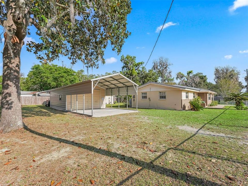 Active With Contract: $284,500 (2 beds, 1 baths, 1230 Square Feet)