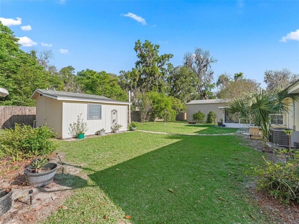 Active With Contract: $284,500 (2 beds, 1 baths, 1230 Square Feet)