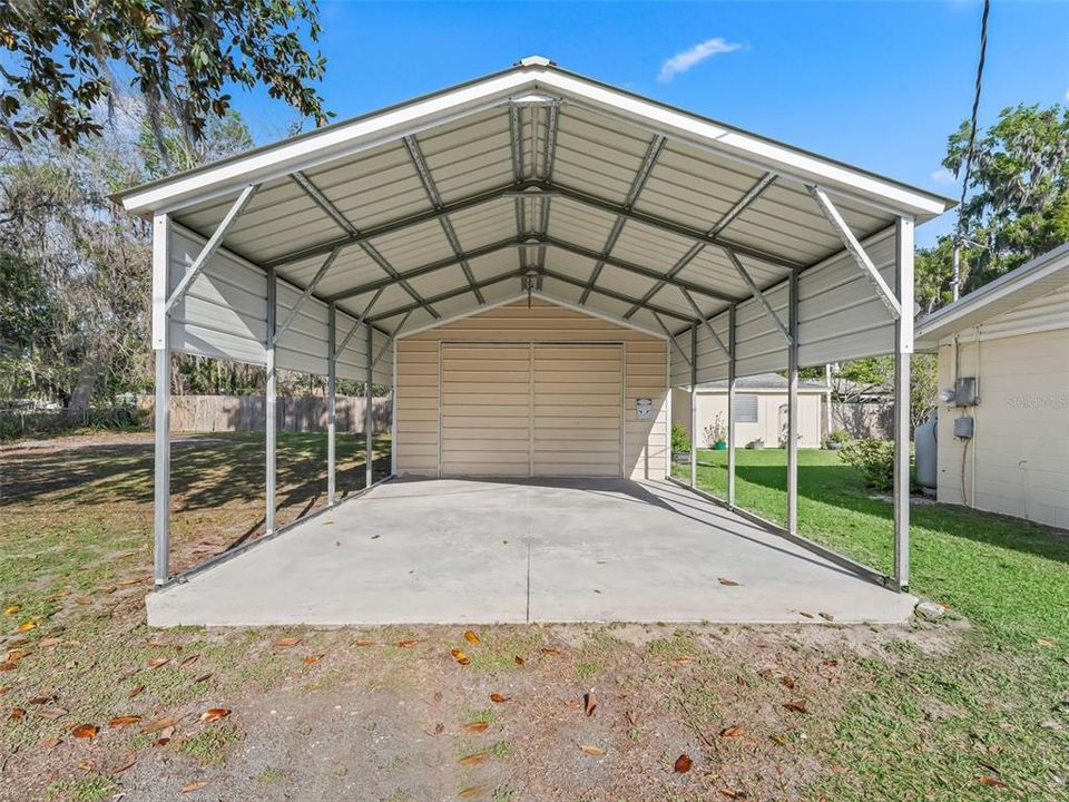 Active With Contract: $284,500 (2 beds, 1 baths, 1230 Square Feet)