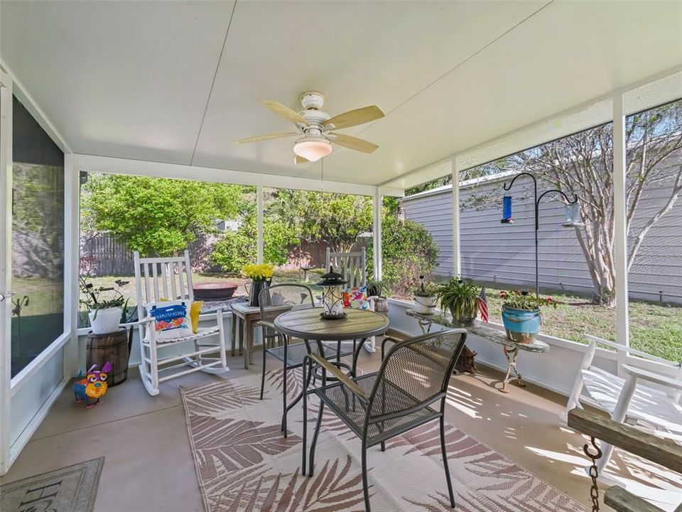 Active With Contract: $284,500 (2 beds, 1 baths, 1230 Square Feet)