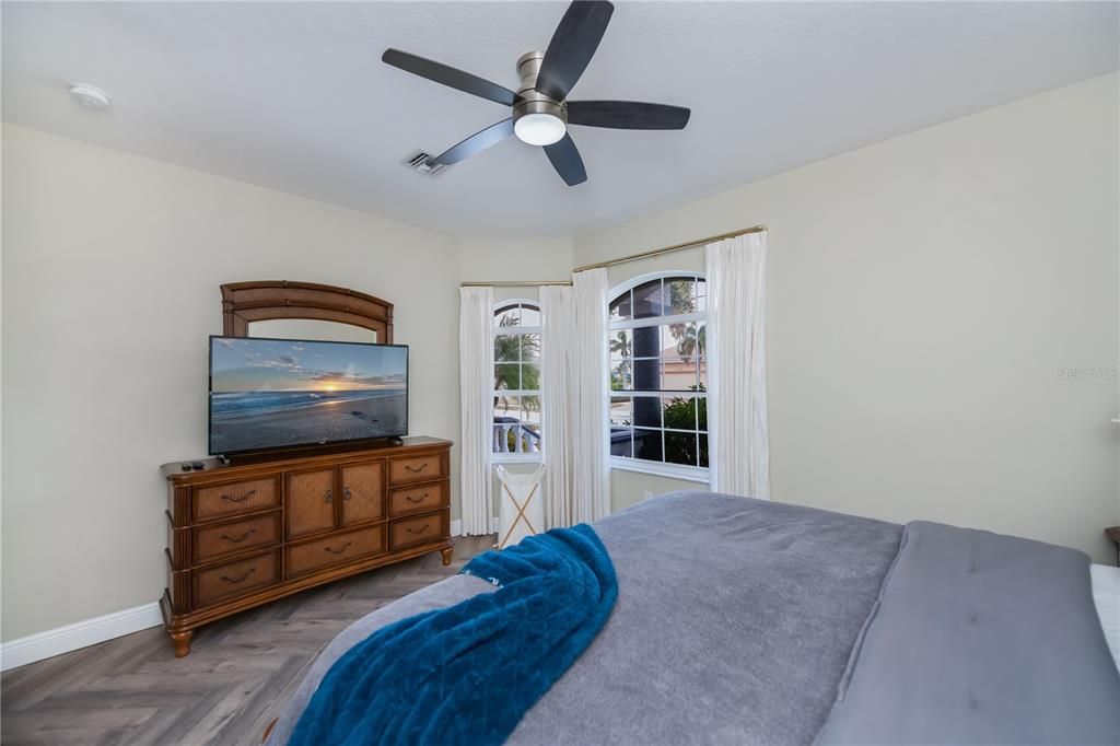 En Venta: $850,000 (3 camas, 3 baños, 2255 Pies cuadrados)