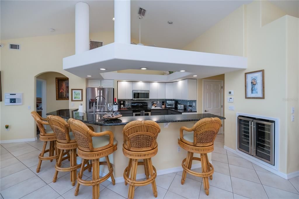 En Venta: $850,000 (3 camas, 3 baños, 2255 Pies cuadrados)