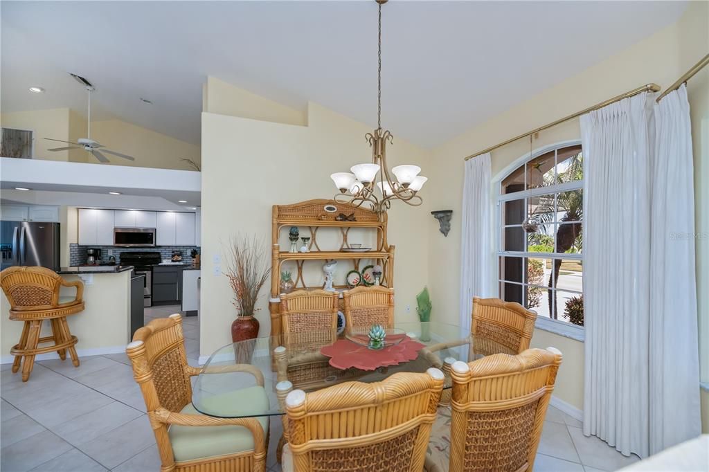 En Venta: $850,000 (3 camas, 3 baños, 2255 Pies cuadrados)