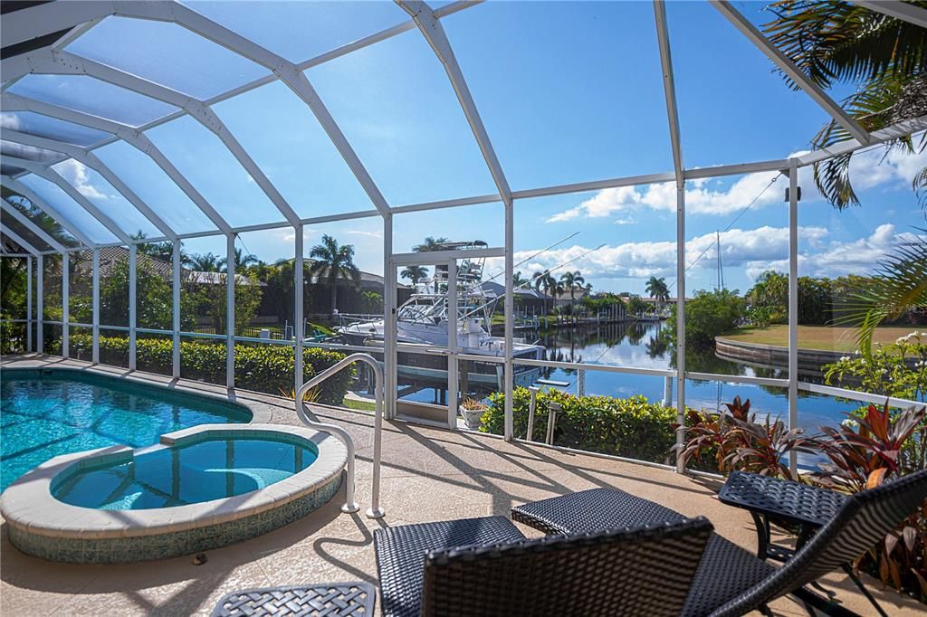 En Venta: $850,000 (3 camas, 3 baños, 2255 Pies cuadrados)