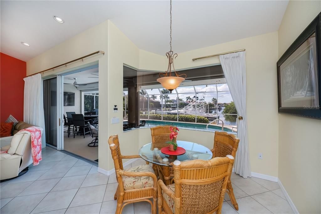 En Venta: $850,000 (3 camas, 3 baños, 2255 Pies cuadrados)