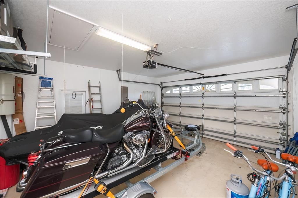 En Venta: $850,000 (3 camas, 3 baños, 2255 Pies cuadrados)