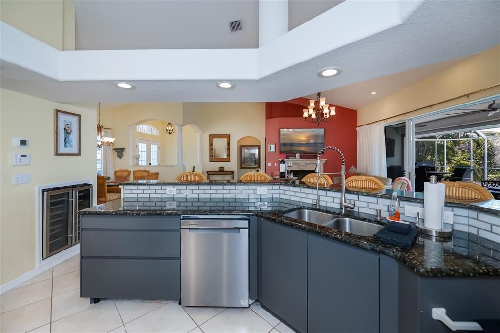 En Venta: $850,000 (3 camas, 3 baños, 2255 Pies cuadrados)