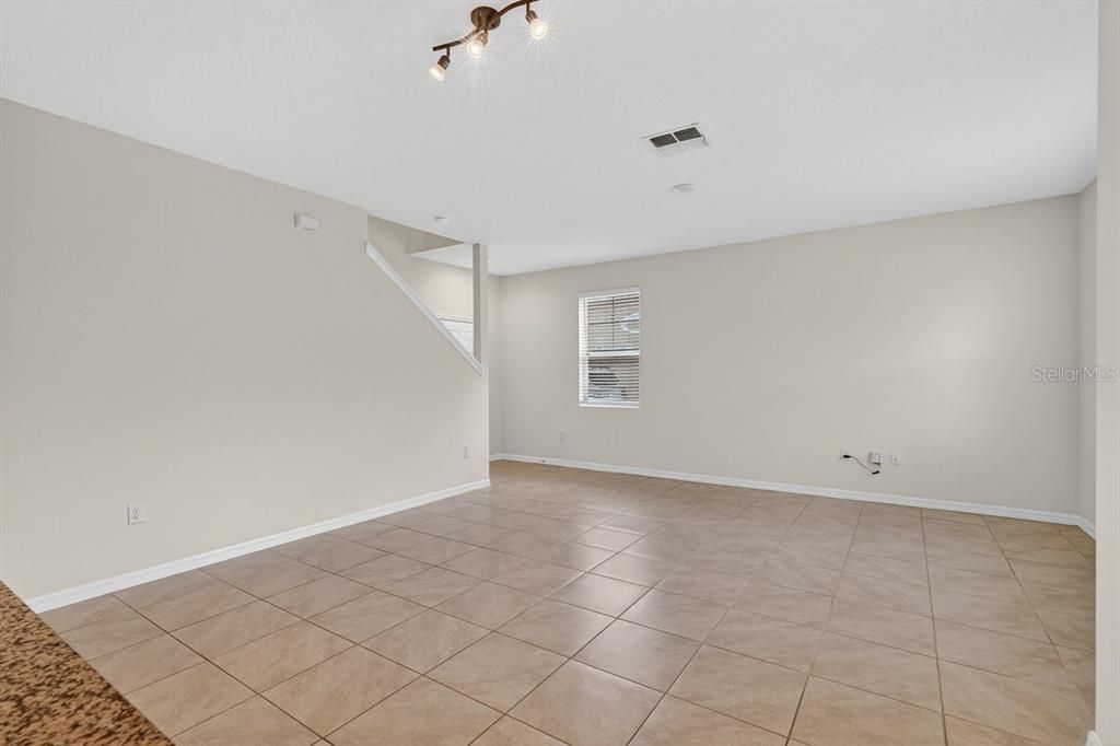 For Sale: $269,000 (3 beds, 2 baths, 1648 Square Feet)