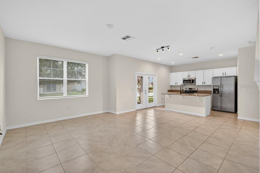 For Sale: $269,000 (3 beds, 2 baths, 1648 Square Feet)